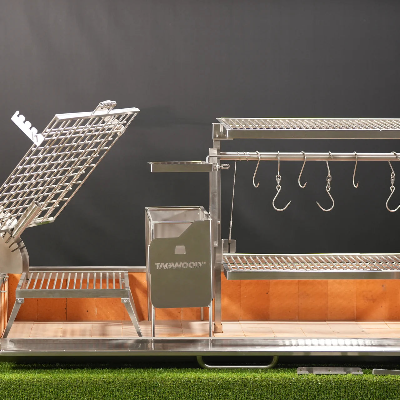 Tagwood BBQ28SS – XL Built‑In Argentine Santa Maria Grill - Piratically Built
