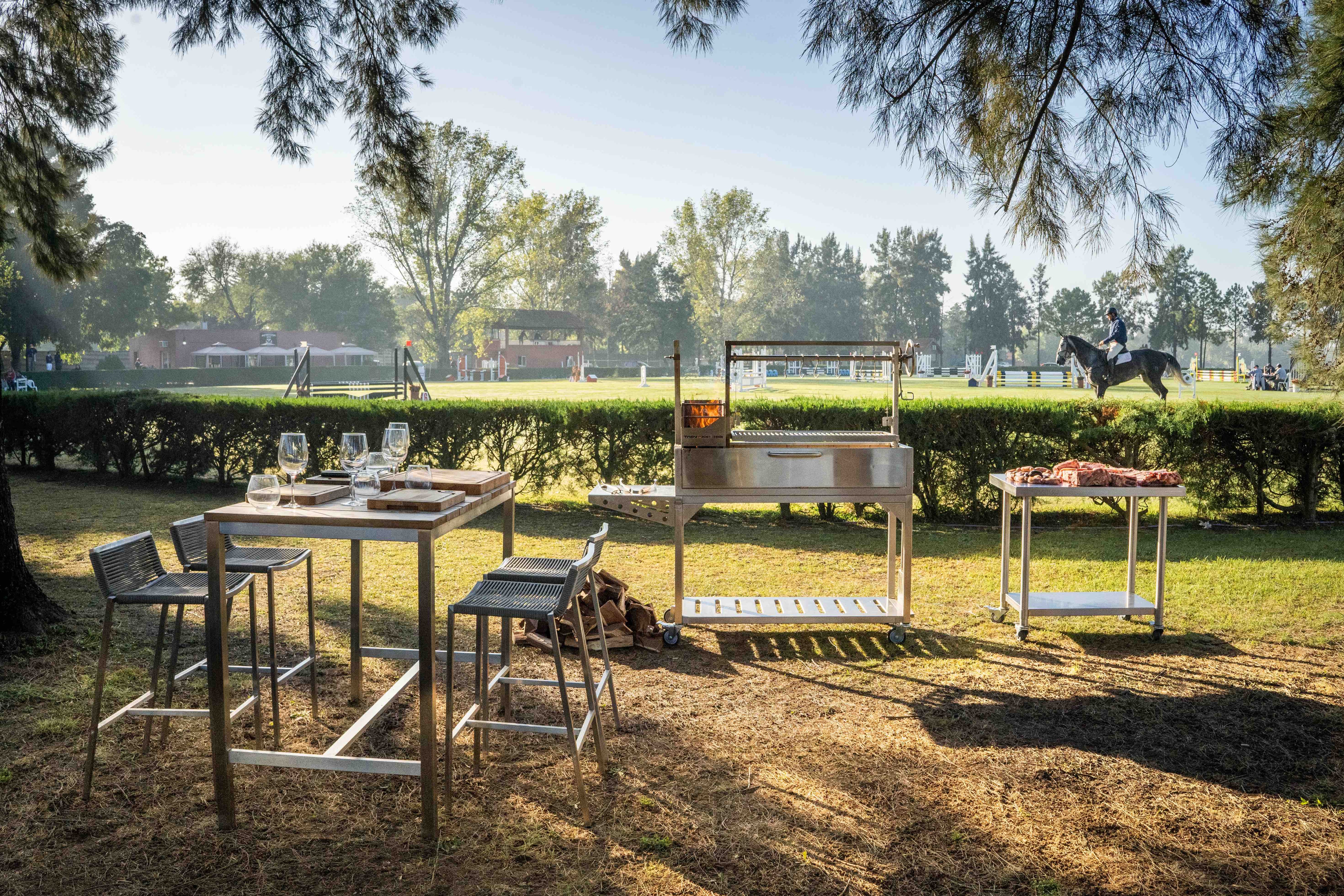 Tagwood BBQ03SS – Argentine Stainless Steel Wood & Charcoal Grill Partially Built
