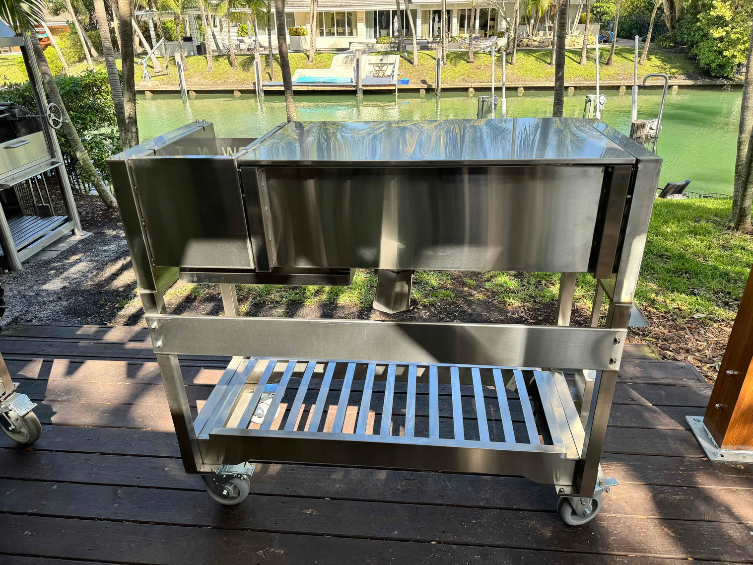 Tagwood BBQ18SS – Argentine Stainless Steel Grill