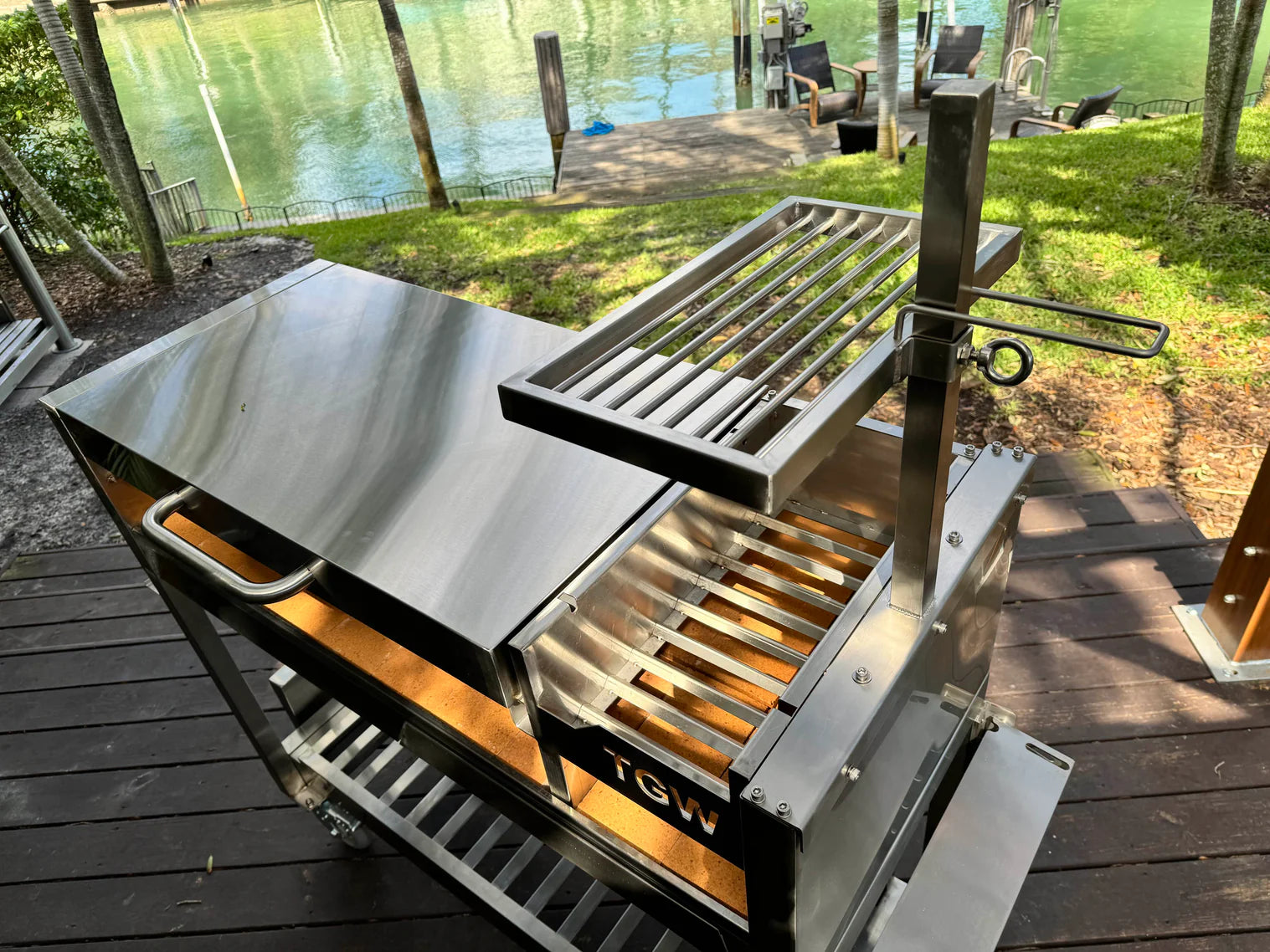 Tagwood BBQ18SS – Argentine Stainless Steel Grill