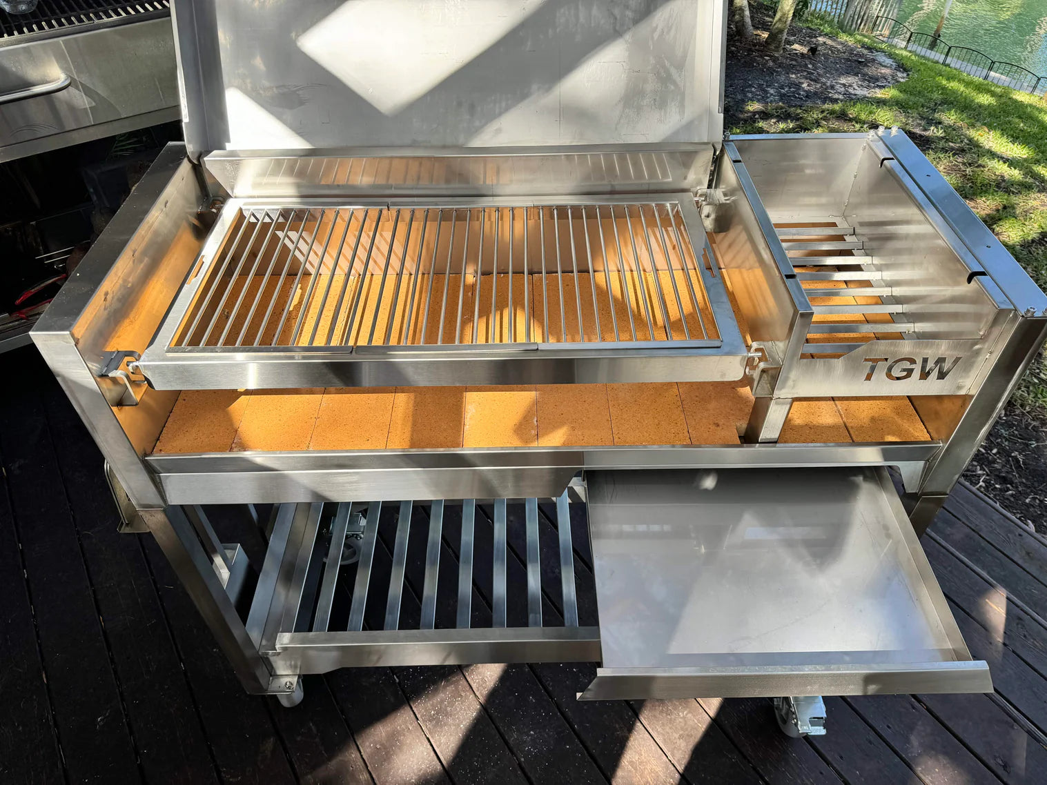 Tagwood BBQ18SS – Argentine Stainless Steel Grill